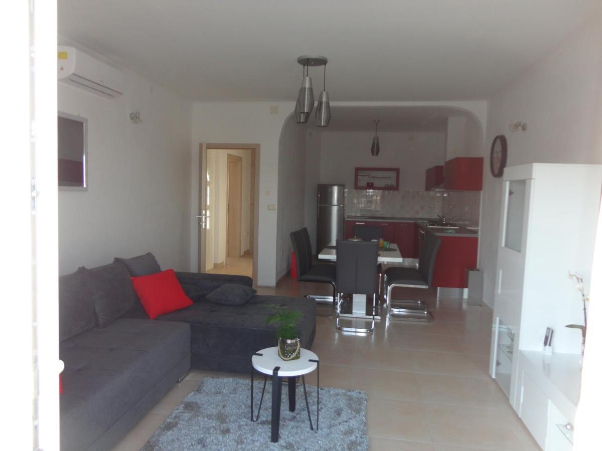 Apartman Bozic Apartment Kastel Stafilic Bagian luar foto