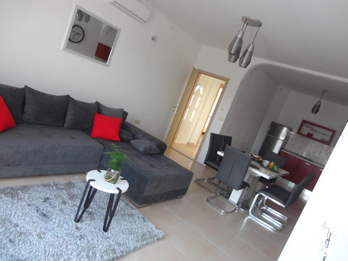 Apartman Bozic Apartment Kastel Stafilic Bagian luar foto